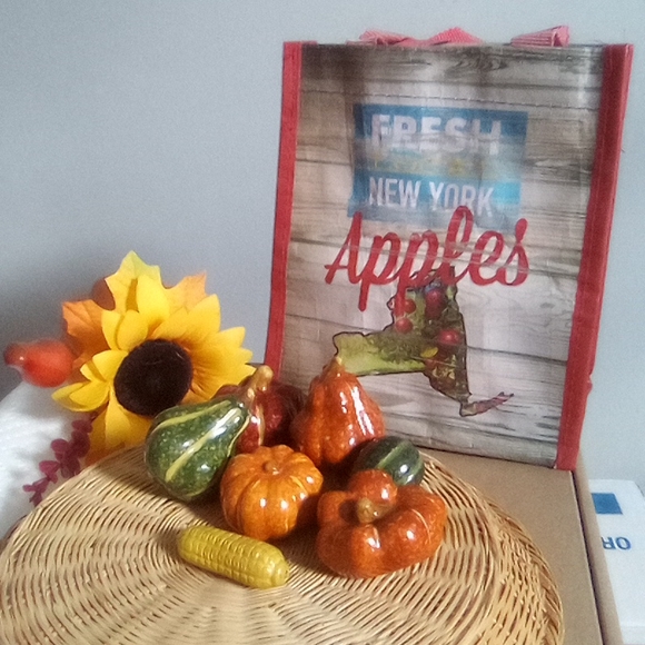 Vintage Ceramics,Mini Harvest Pumpkins and Gourd's - Picture 1 of 16